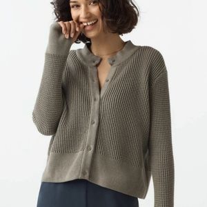 Vetta Convertible Waffle Mockneck Sweater in Olive Heather